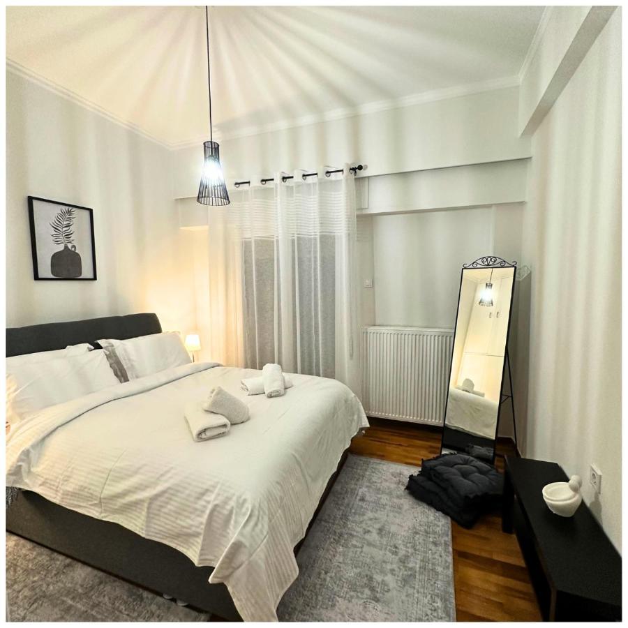 Memories Apartments Μονοκατοικία Στο Καρπενήσι Bagian luar foto
