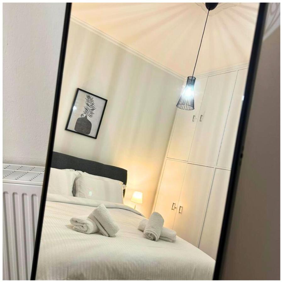 Memories Apartments Μονοκατοικία Στο Καρπενήσι Bagian luar foto